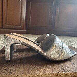 A New Day Lilah Silver Heels Size 10